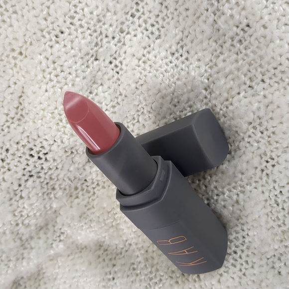 KAB Cosmetics Cream Lipstick in PEACH COBBLER, 3.5g/0.12oz - Picture 4 of 10